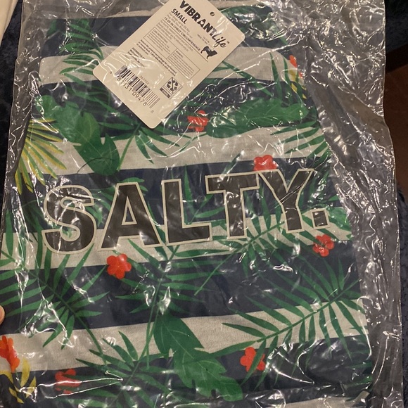 NWT Vibrant Life "Salty" Tropical Dog Hoodie, S for dogs up to 20 lbs - Picture 6 of 6